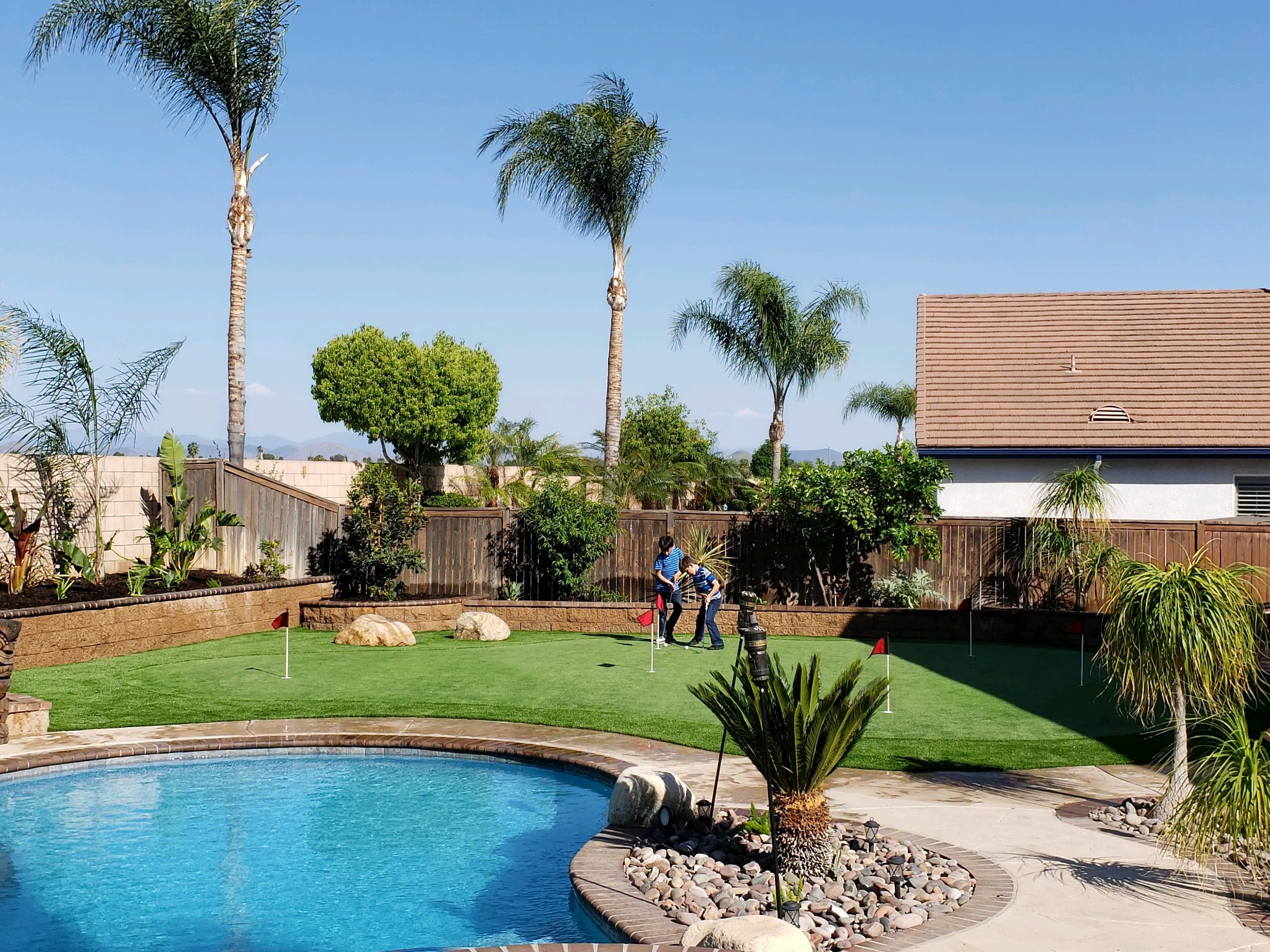Custom backyard putting green in Wildomar, CA